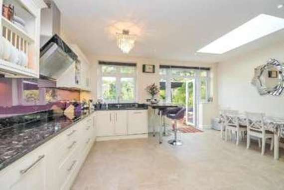 3 bedroom Semi-Detac...